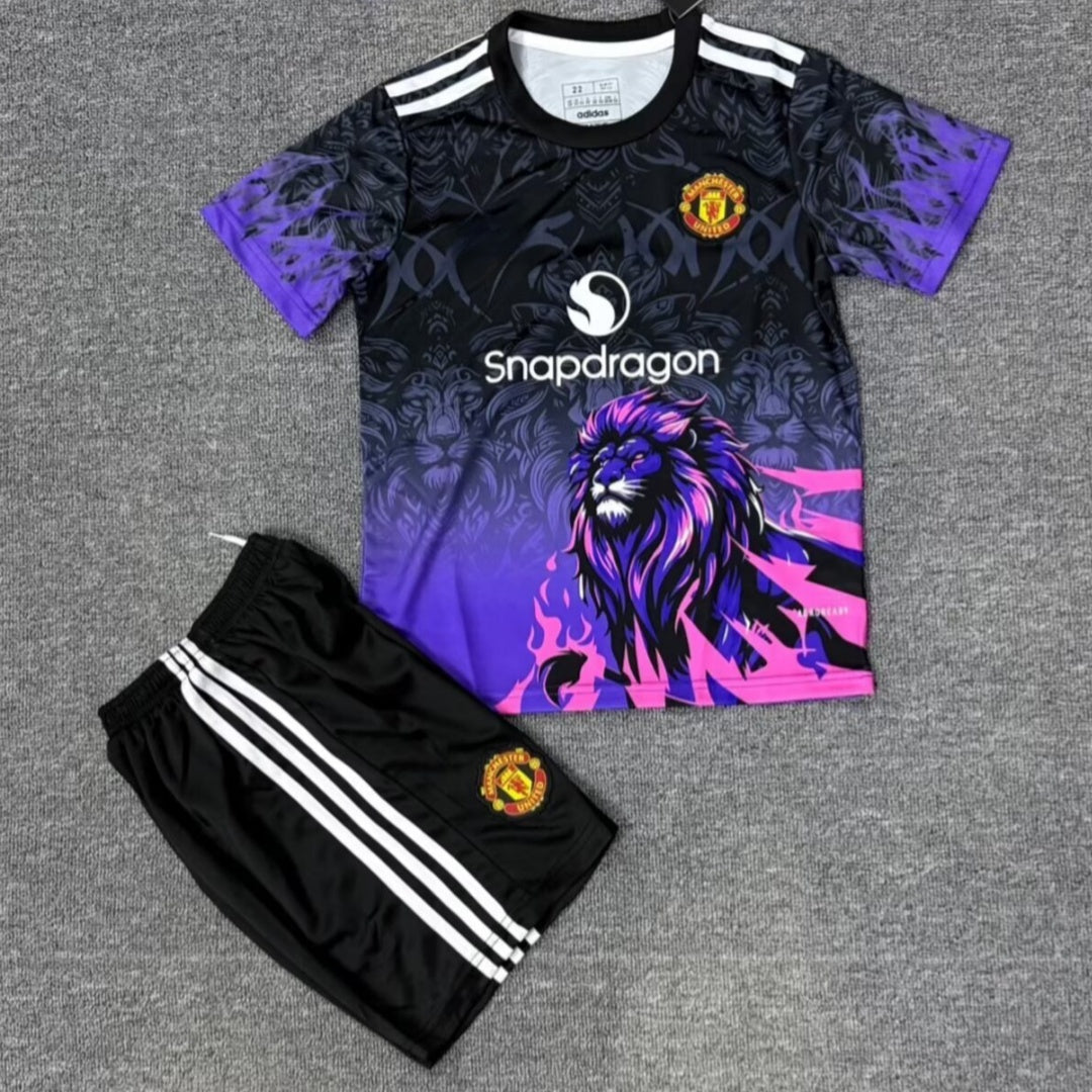 Manchester United 2025/26 Special Kids Kit