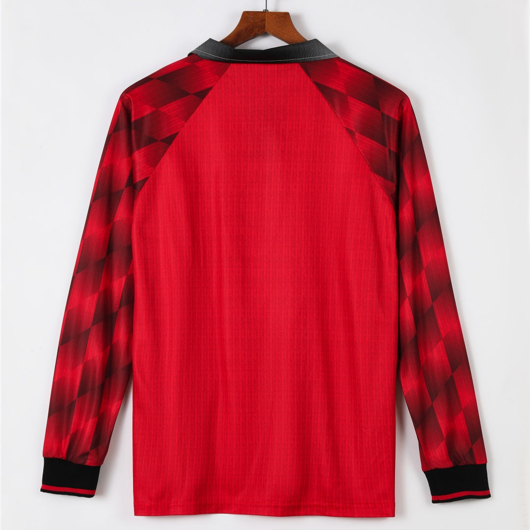 Manchester United 1996/97 Home Long Sleeve Retro Jersey
