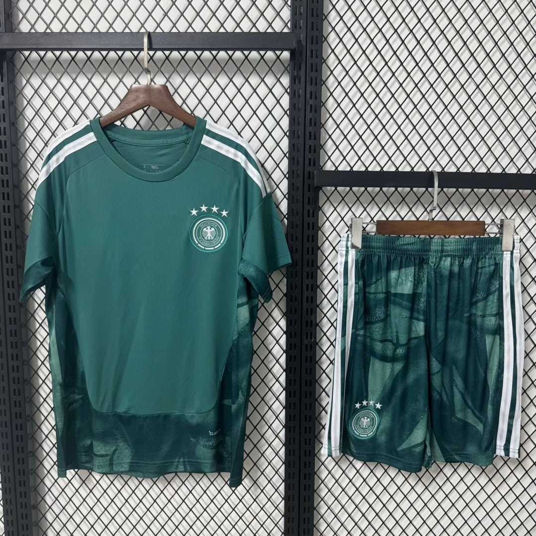Portugal 2025/26 Black Special Edition Tracksuit