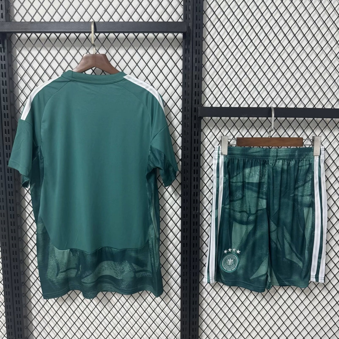 Portugal 2025/26 Black Special Edition Tracksuit
