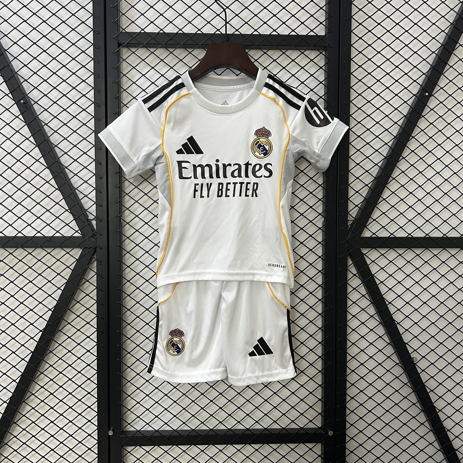 Real Madrid 2025/26 Kids Kit