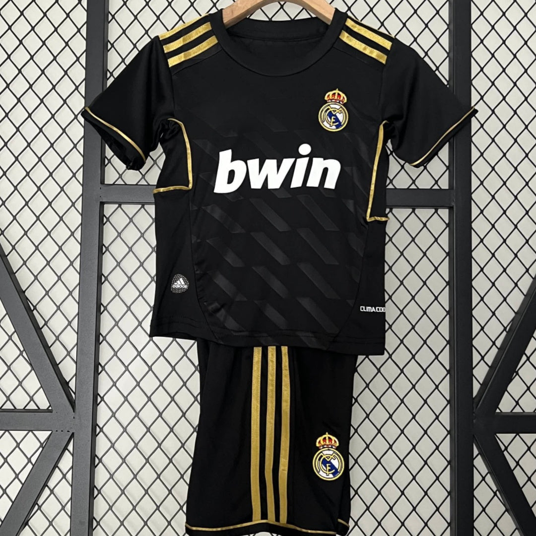 Real Madrid 2011/12 Away Retro Kids Kit