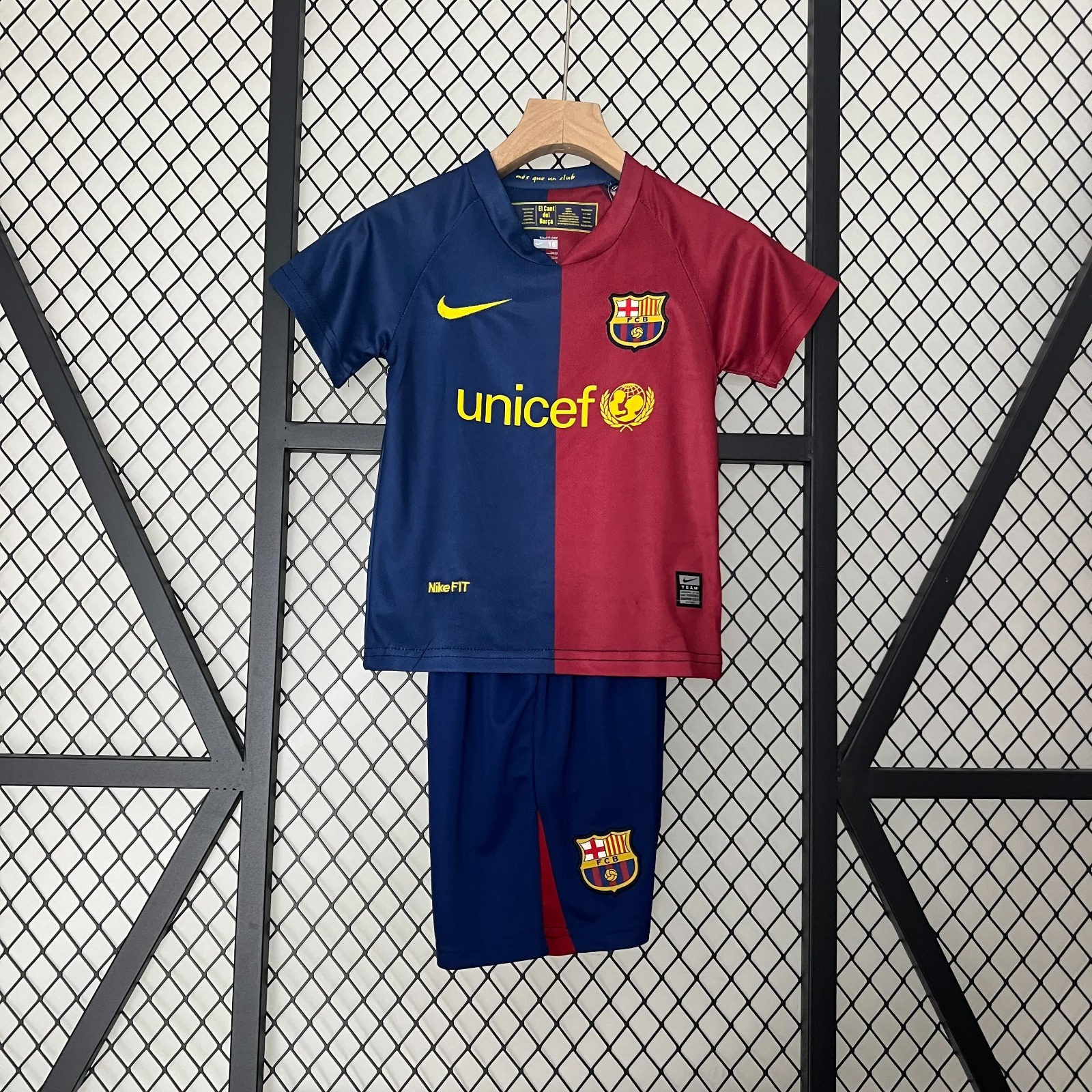 FC Barcelona 2008/09 Retro Kids Jersey